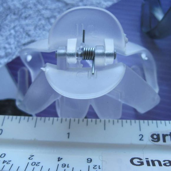 2 Goody Medium Matte Frosted Spider Octopus Plastic Jaw Claw Clips 2 1/4" Clear - Picture 12 of 16